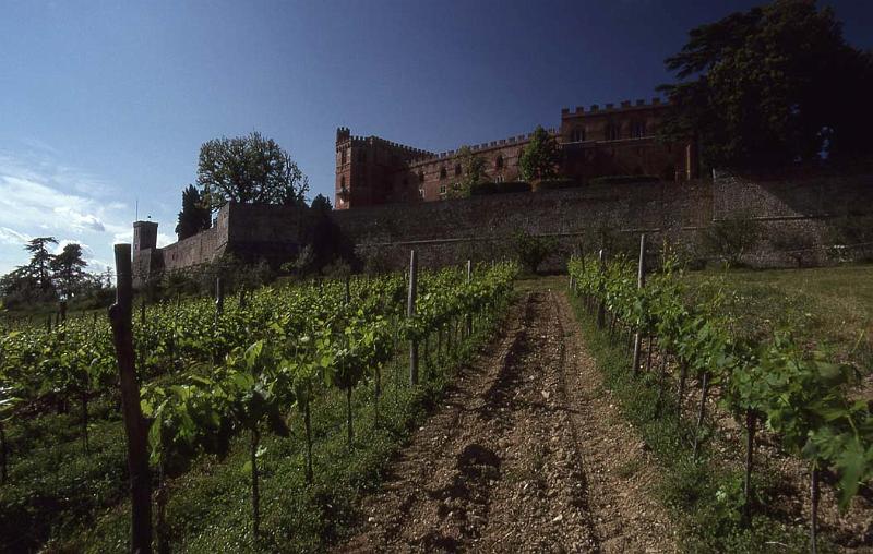 Italy 99 Castello Broglio.jpg